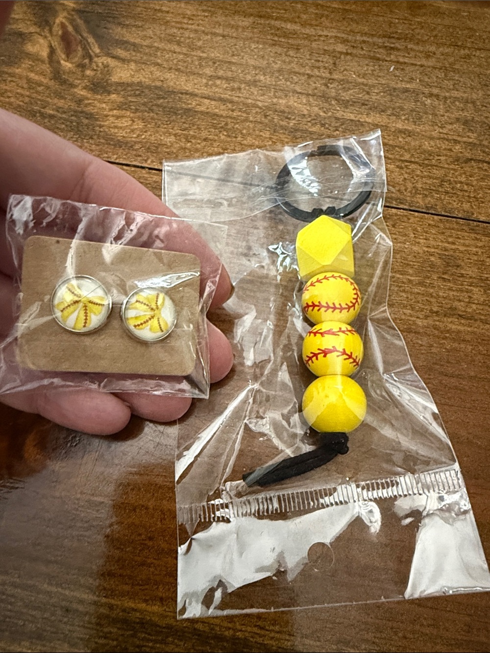 Softball 🥎 Earring and Bead Keychain Set